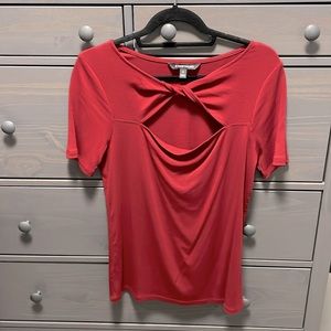 Short sleeve top w/peek-a-book front